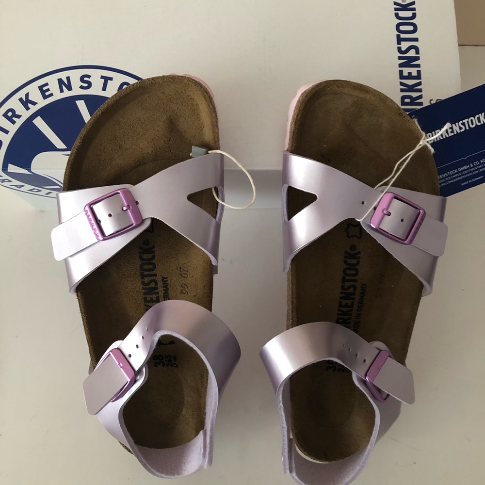 Birkenstock Electric Metallic Lilac Rio sandal. Rare. Size: 7, 7.5, 38, 8, 39 - Picture 10 of 15